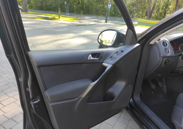 Volkswagen Tiguan cena 26500 przebieg: 284000, rok produkcji 2008 z Piła małe 106